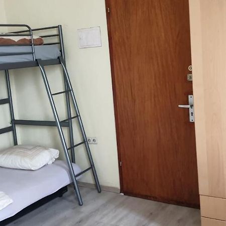 Ma-A2 Single Wohnung Krefeld Bagian luar foto
