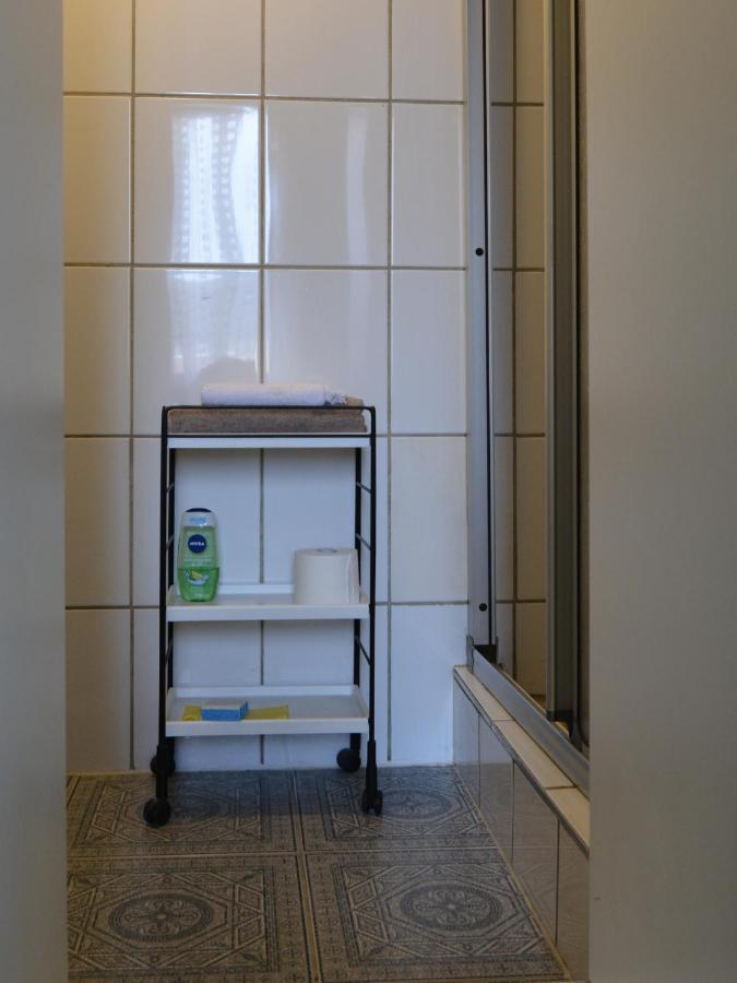 Ma-A2 Single Wohnung Krefeld Bagian luar foto